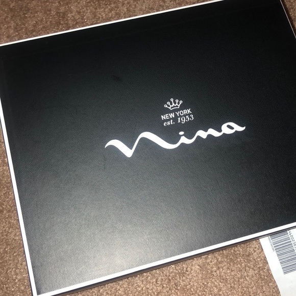 Silver heels - Picture 5 of 6